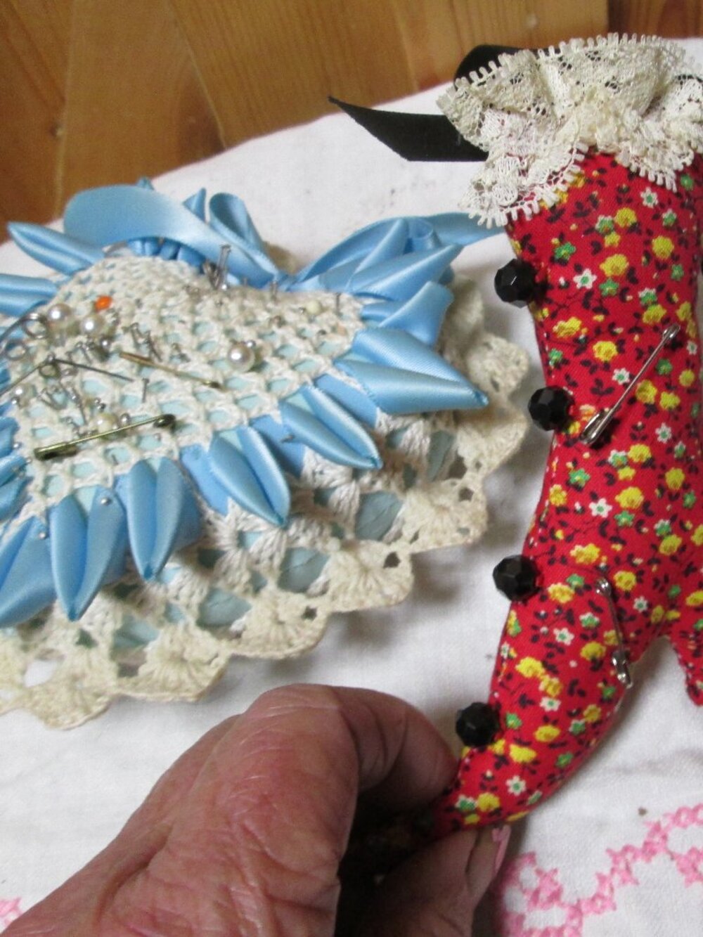 2 vintage mcm glam pin cushions with vintage stick pins heart and ladies shoe